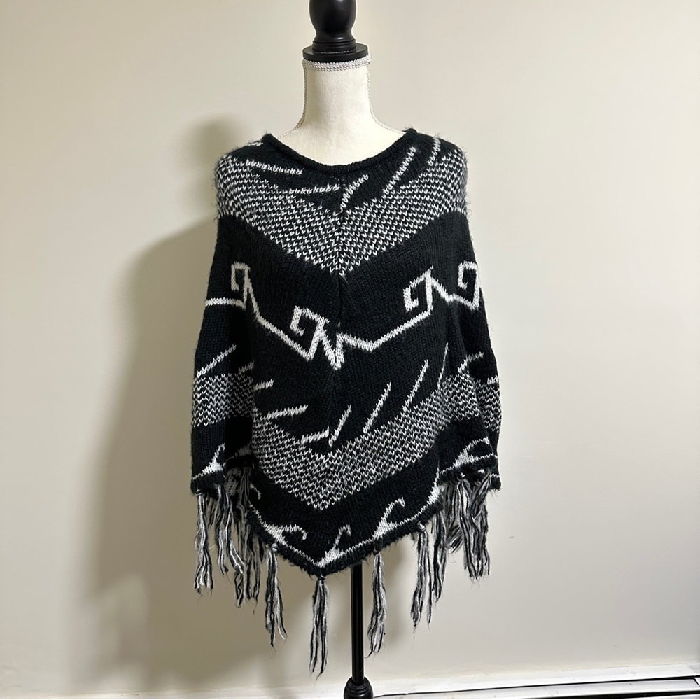 Women Black Pullover Shawl